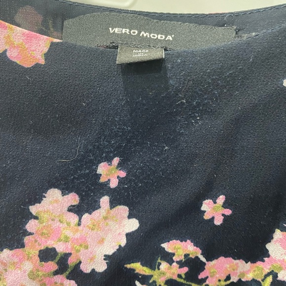 Vero Moda Tank top navy size small. Good used condition. - Picture 2 of 3